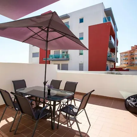 Apartament Sea & Sea Apartment, Be Moments From The Beach