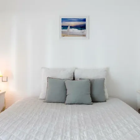 Sea & Sea Apartment, Be Moments From The Beach * Atouguia Da Baleia