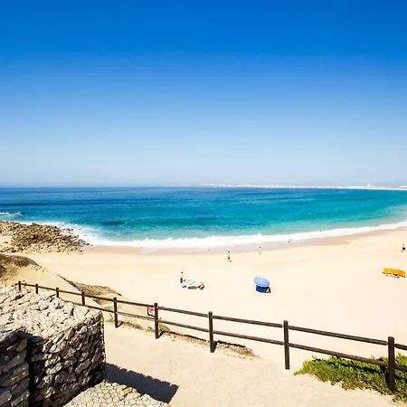 Sea & Sea Apartment, Be Moments From The Beach